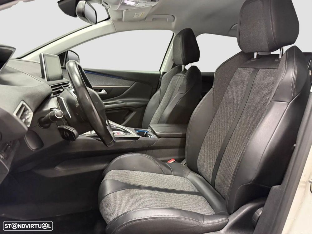 Peugeot 3008 1.2 PureTech Allure EAT6 - 10