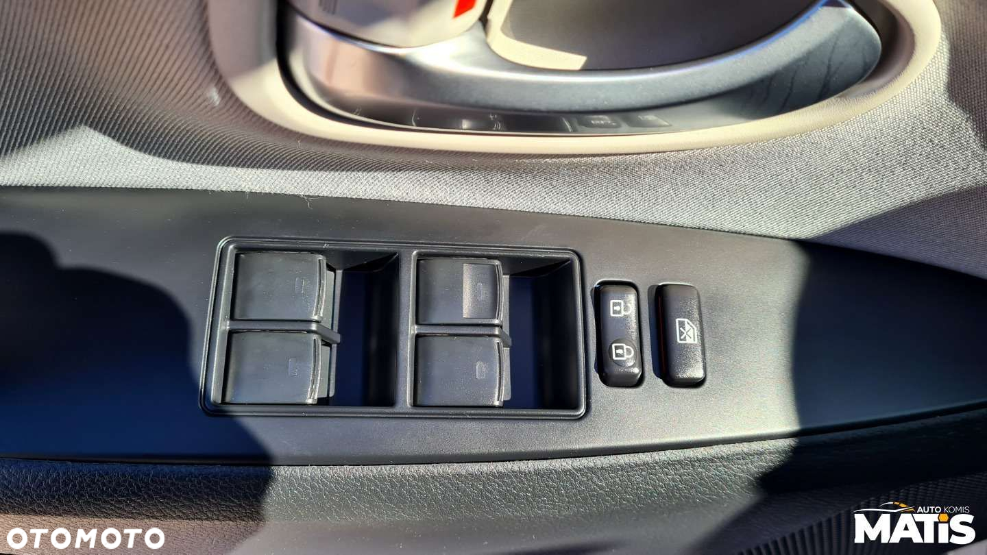 Toyota Avensis - 36