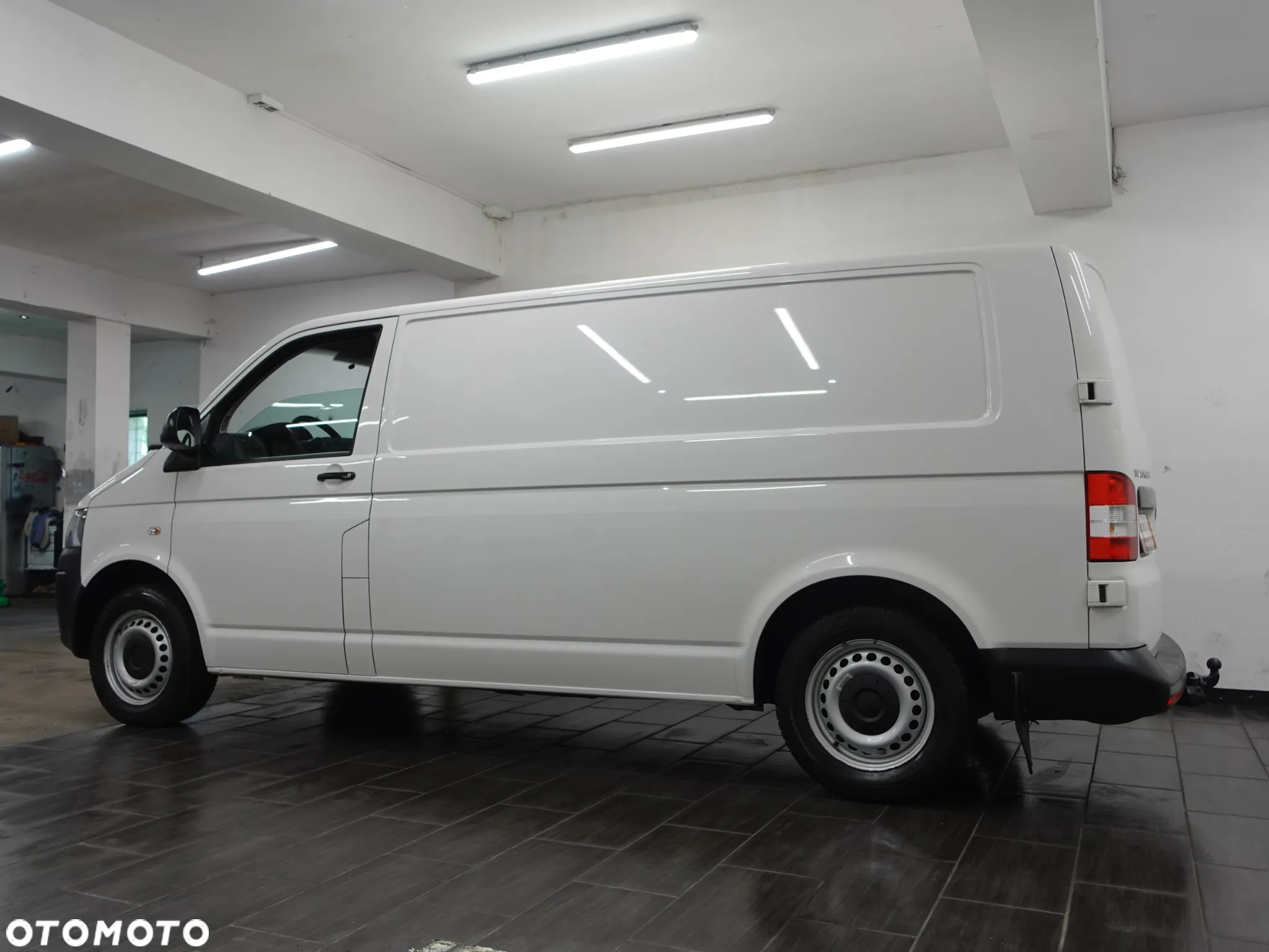 Volkswagen Transporter - Long - 6