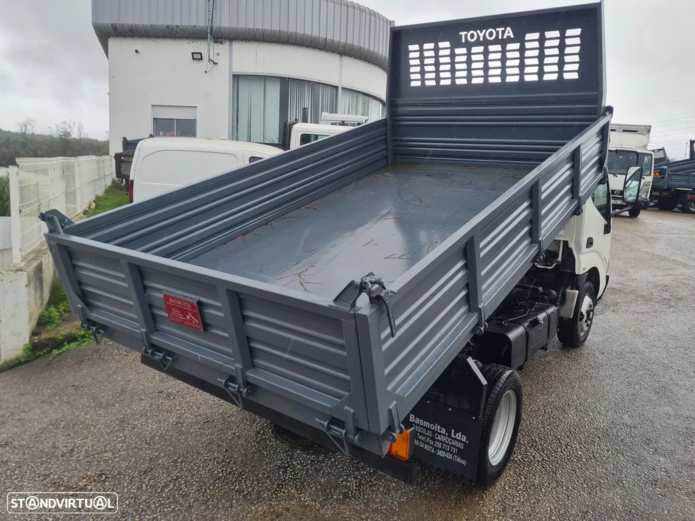 Toyota Dyna D4D Tribasculante - 3