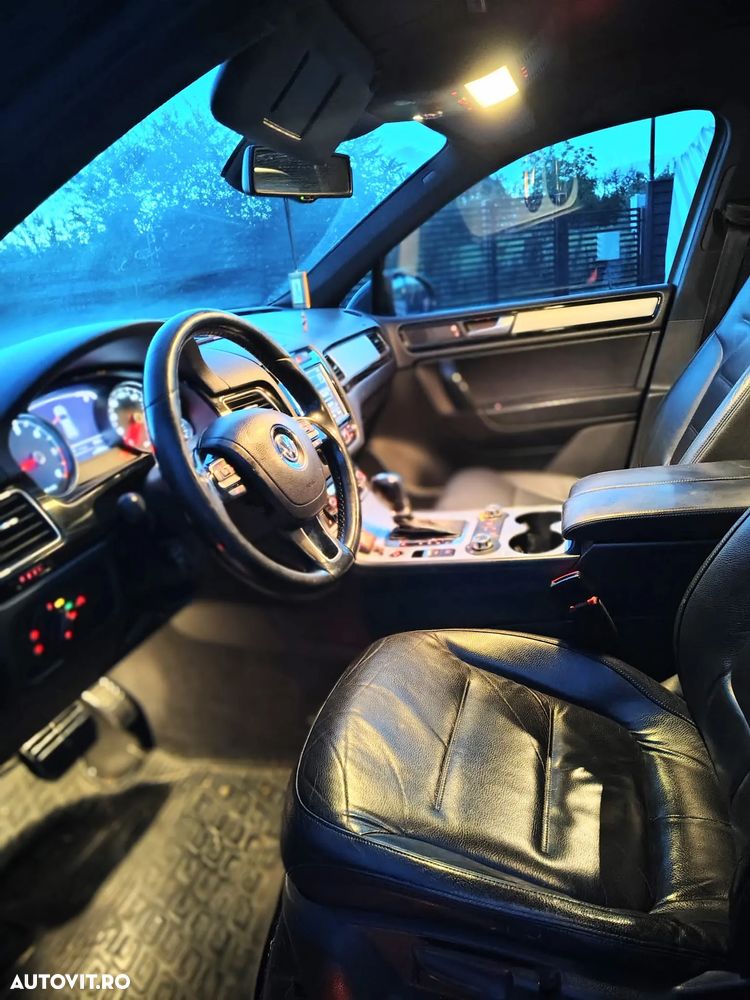Volkswagen Touareg 3.0 V6 TDI BMT - 9