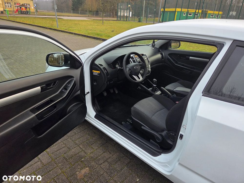 Kia ProCeed 1.4 CVVT Edition 7 - 8