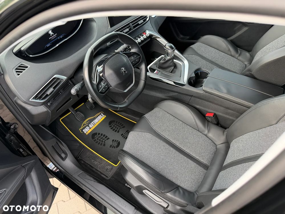 Peugeot 3008 1.6 BlueHDi Allure S&S - 26