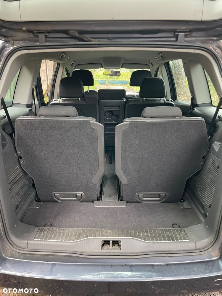 Opel Zafira 1.6 - 10