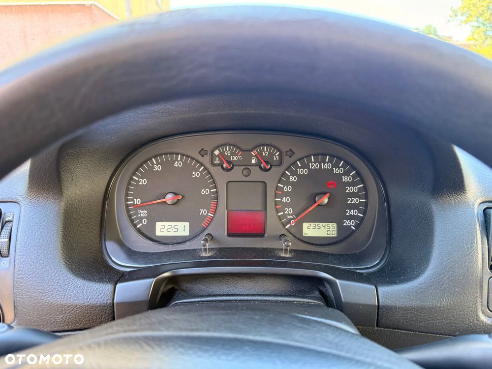 Volkswagen Golf 1.6 Basis - 10