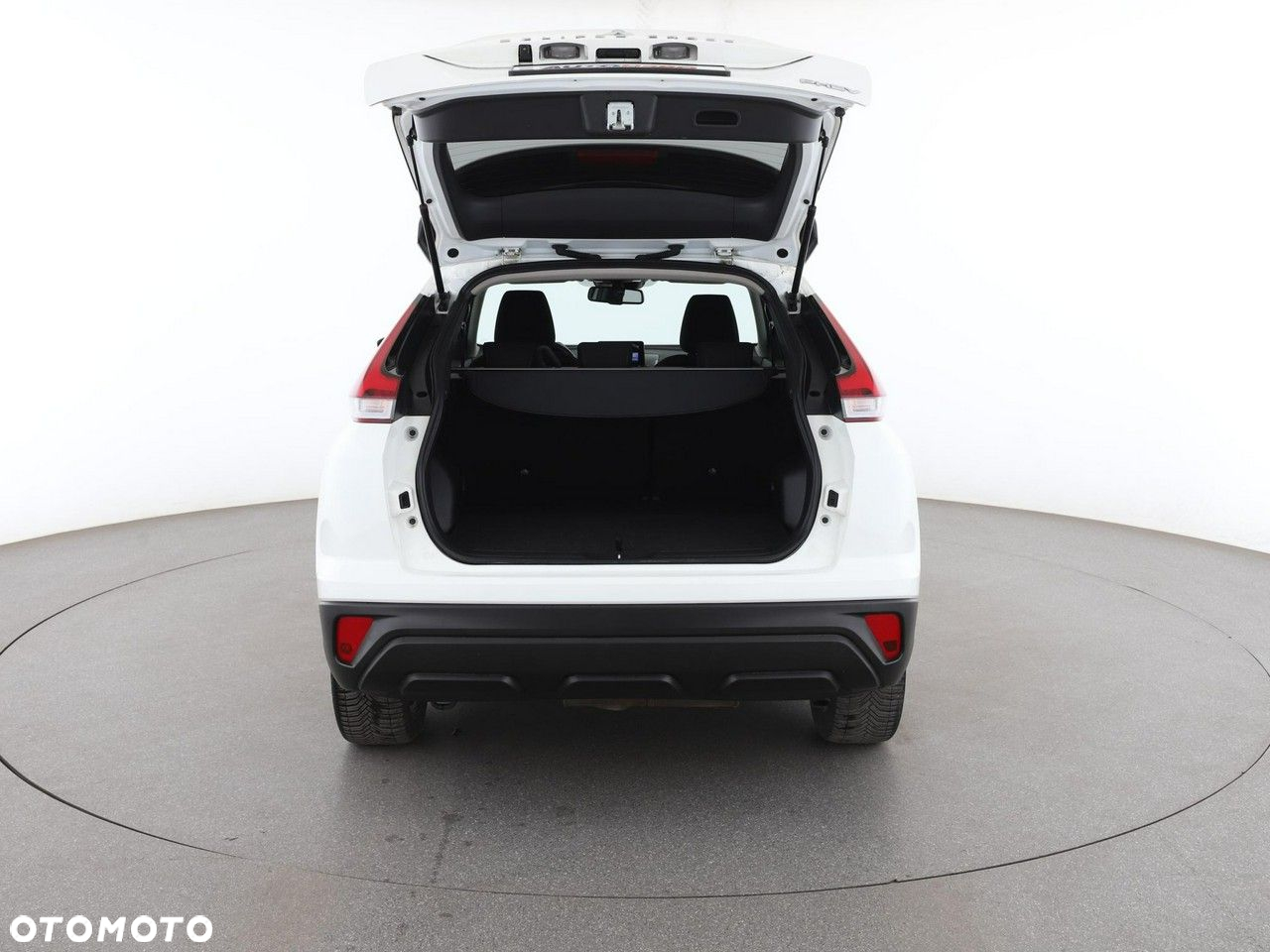 Mitsubishi Eclipse Cross Plug-In Hybrid 4WD Basis - 19
