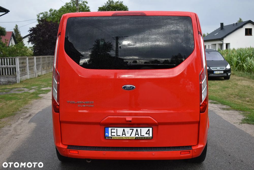 Ford Tourneo Custom - 9