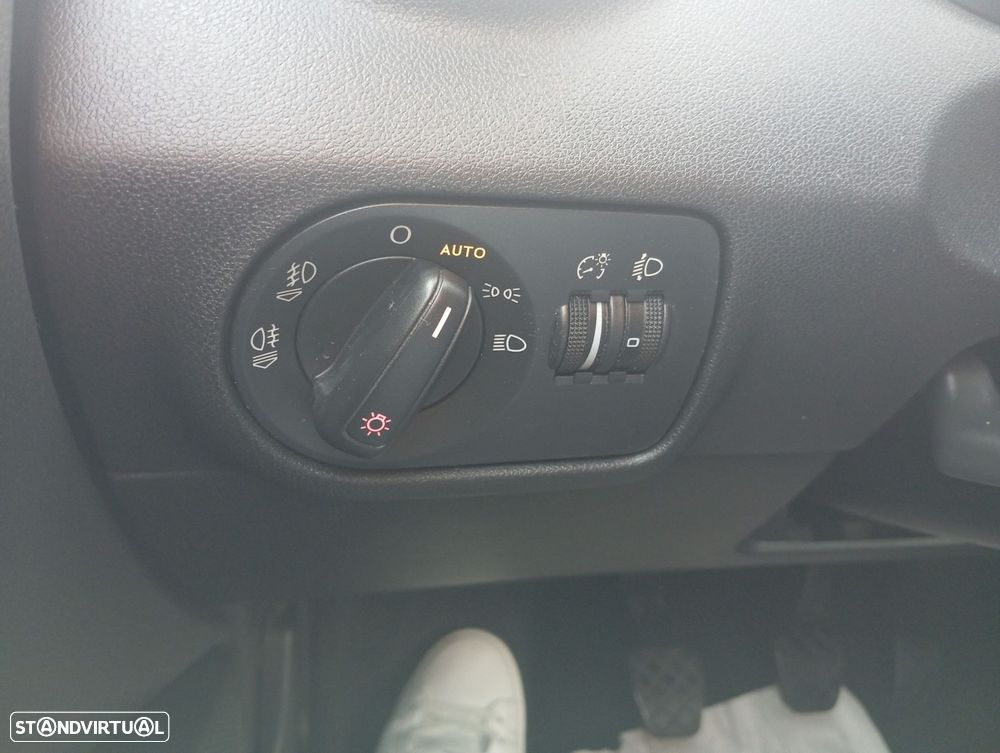 Audi A1 1.0 TFSI ultra - 12