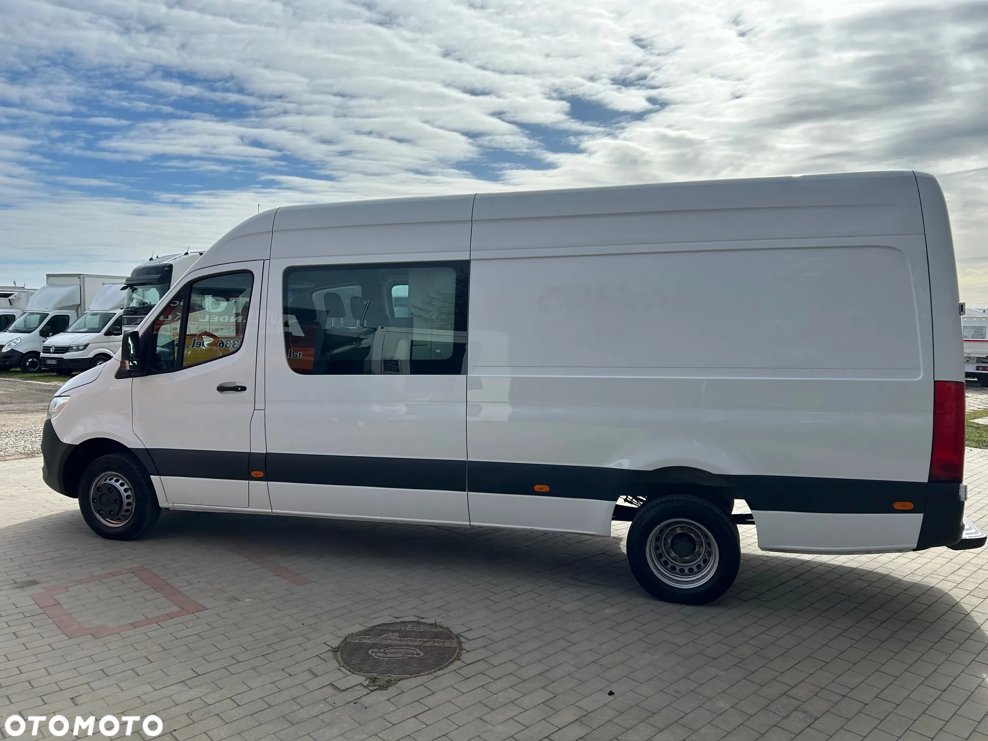 Mercedes-Benz Sprinter brygadówka - 12