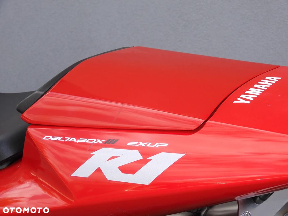 Yamaha R1 - 31