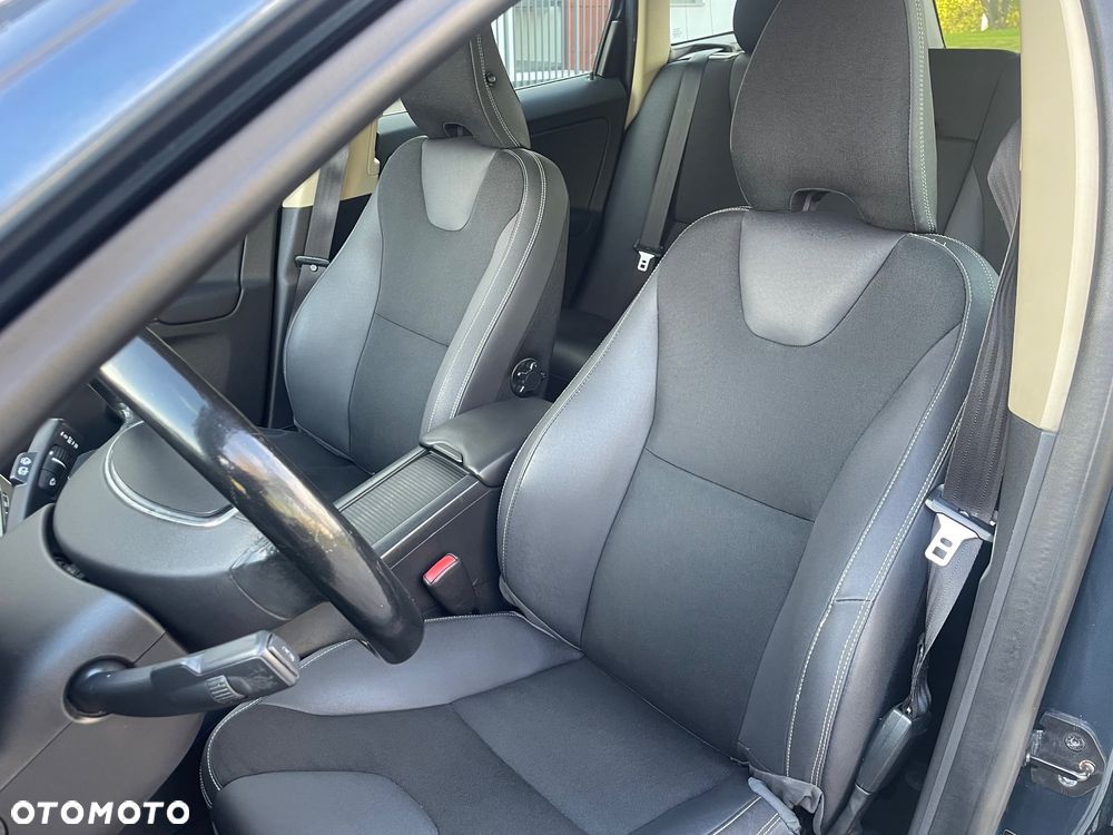 Volvo XC 60 D5 AWD - 5