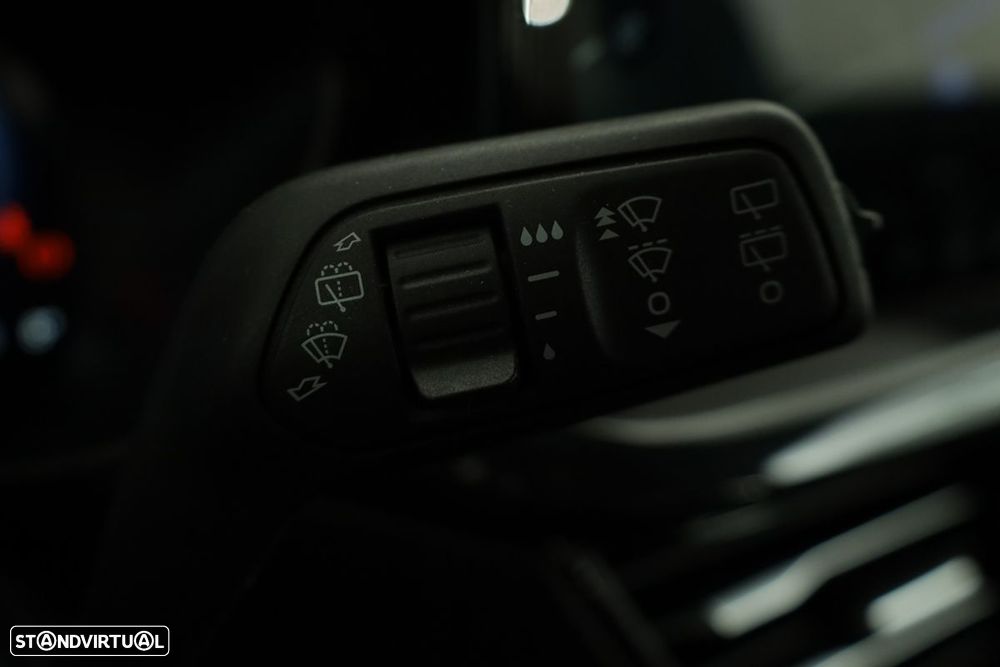 Ford Focus 1.0 EcoBoost MHEV ST-Line X - 18