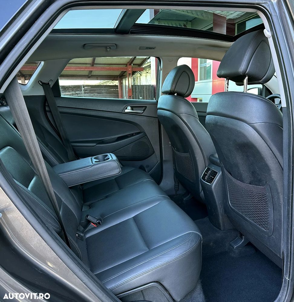 Hyundai Tucson 2.0 CRDI 4WD Automatik Intro Edition - 30