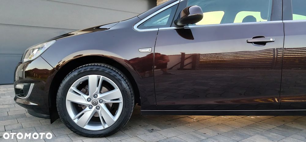 Opel Astra 1.4 Turbo Exklusiv - 13