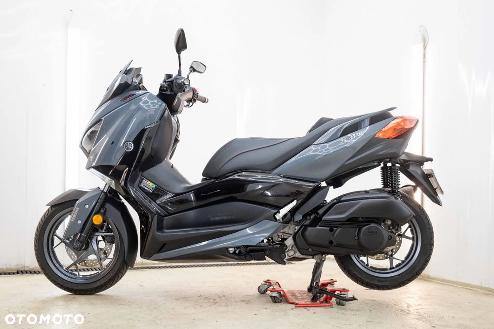 Yamaha X-max - 9