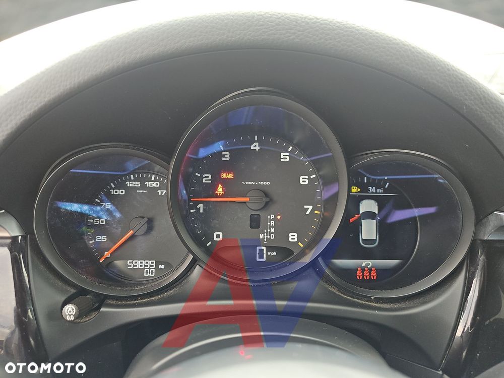 Porsche Macan Standard - 13