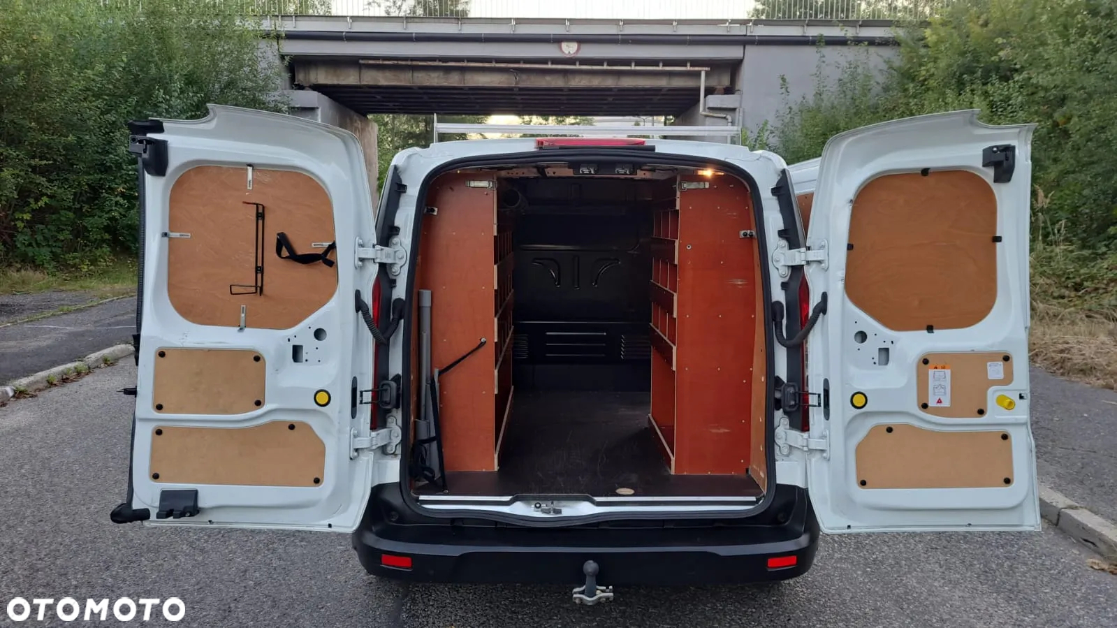 Ford Transit Connect - 13