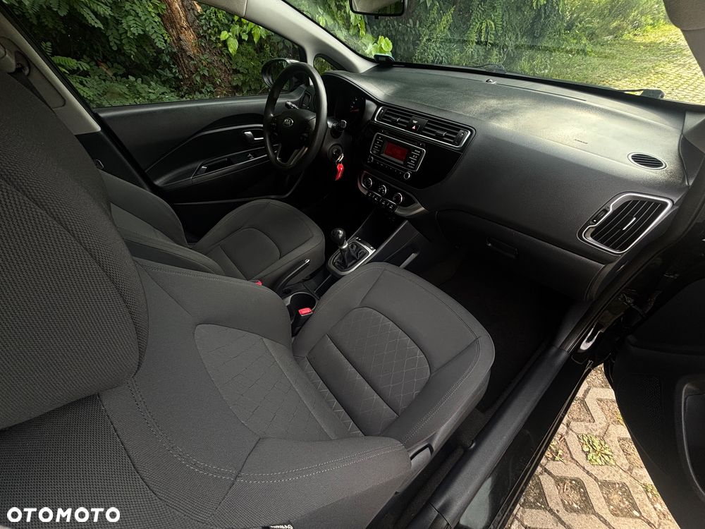 Kia Rio - 14