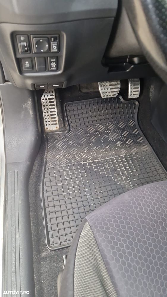 Nissan Juke 1.6 DIG-T ALL-MODE 4x4i CVT Tekna - 9