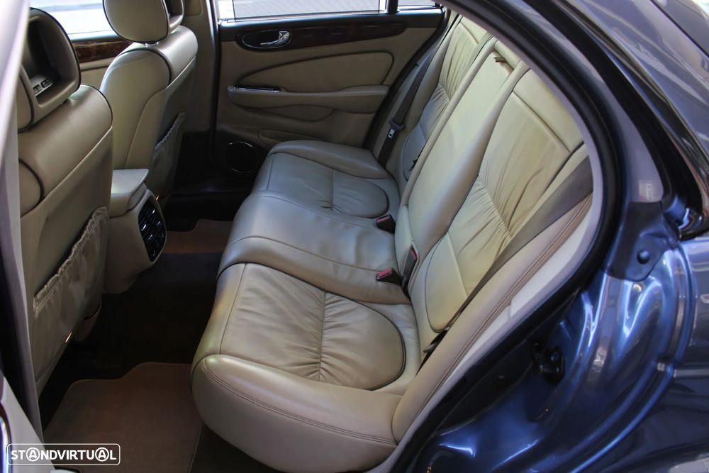 Jaguar XJ XJ6 2.7 D V6 Sovereing - 25