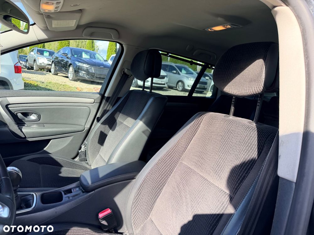 Renault Laguna dCi 150 FAP GT - 10