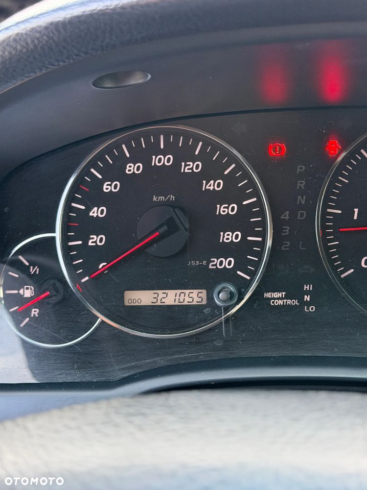 Toyota Land Cruiser - 22