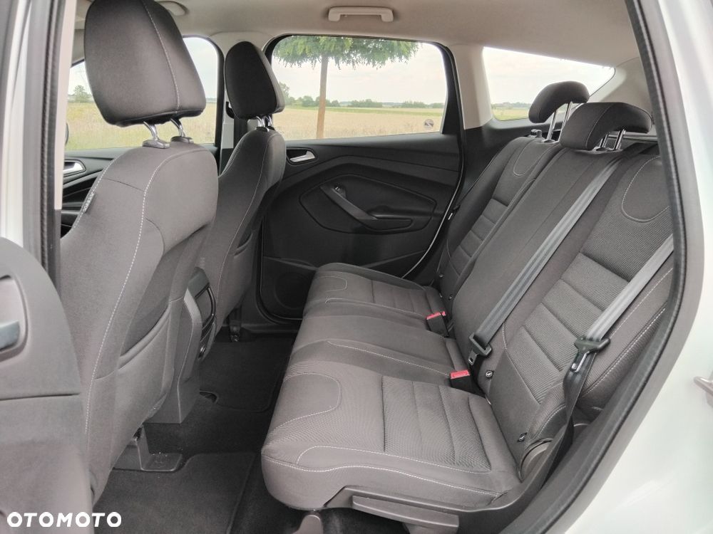Ford Kuga - 8