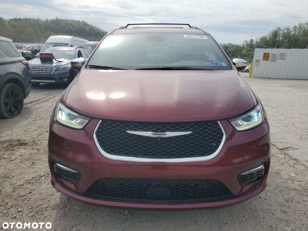 Chrysler Pacifica - 5