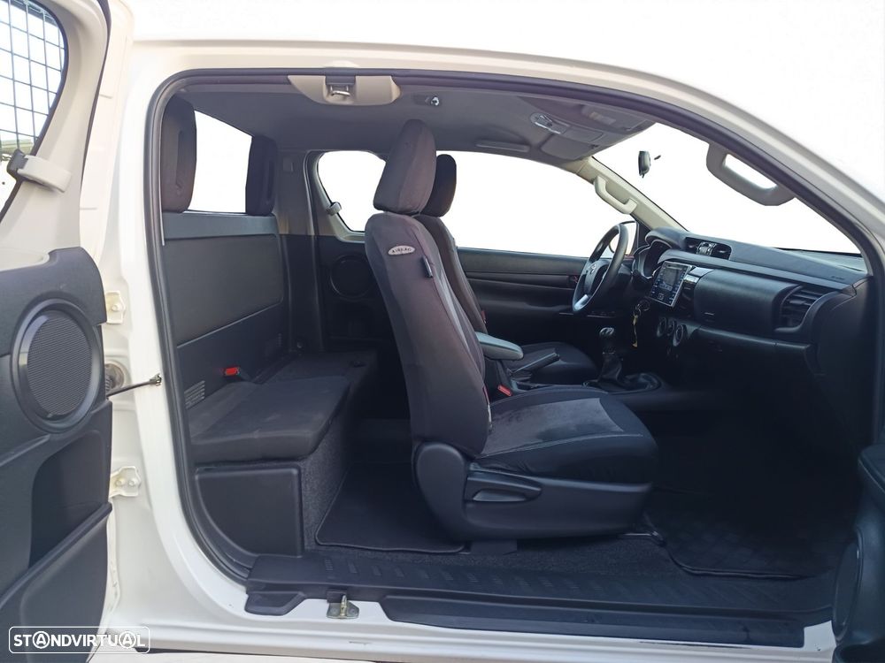 Toyota Hilux - 17