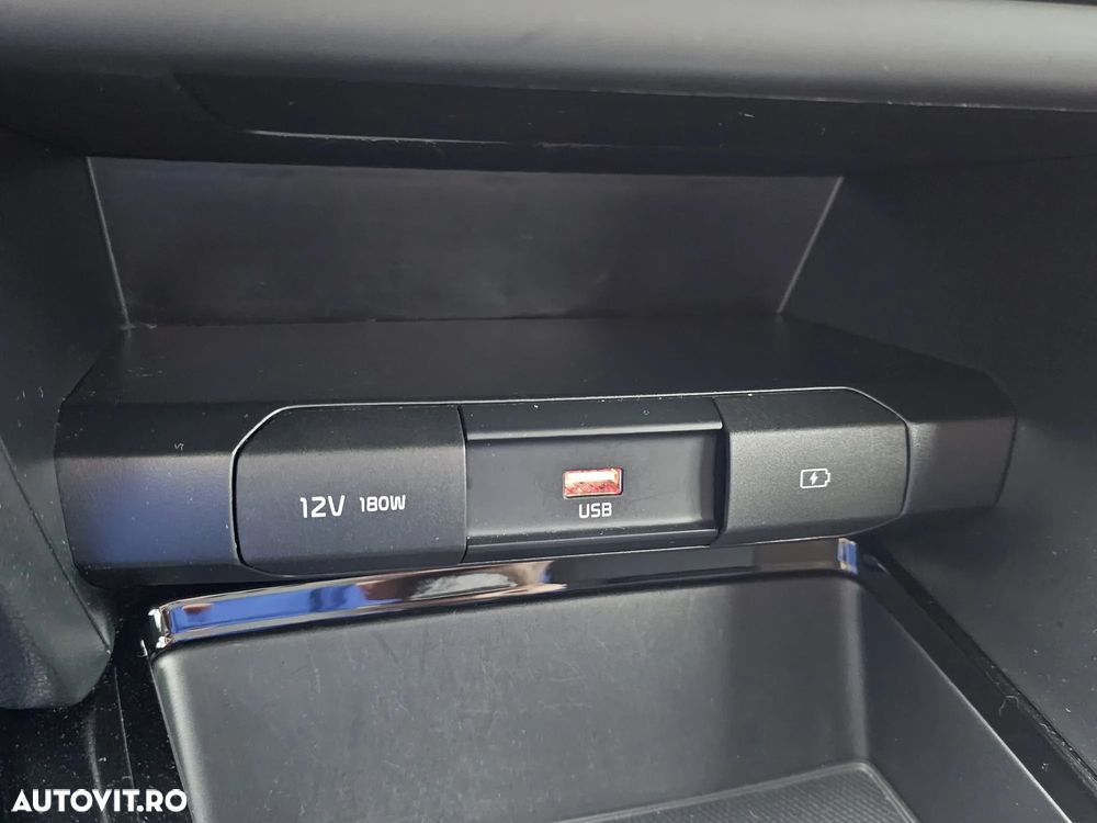 Kia Ceed SW 1.6 CRDi (48V Mild-Hybrid) DCT7 Platinum - 32