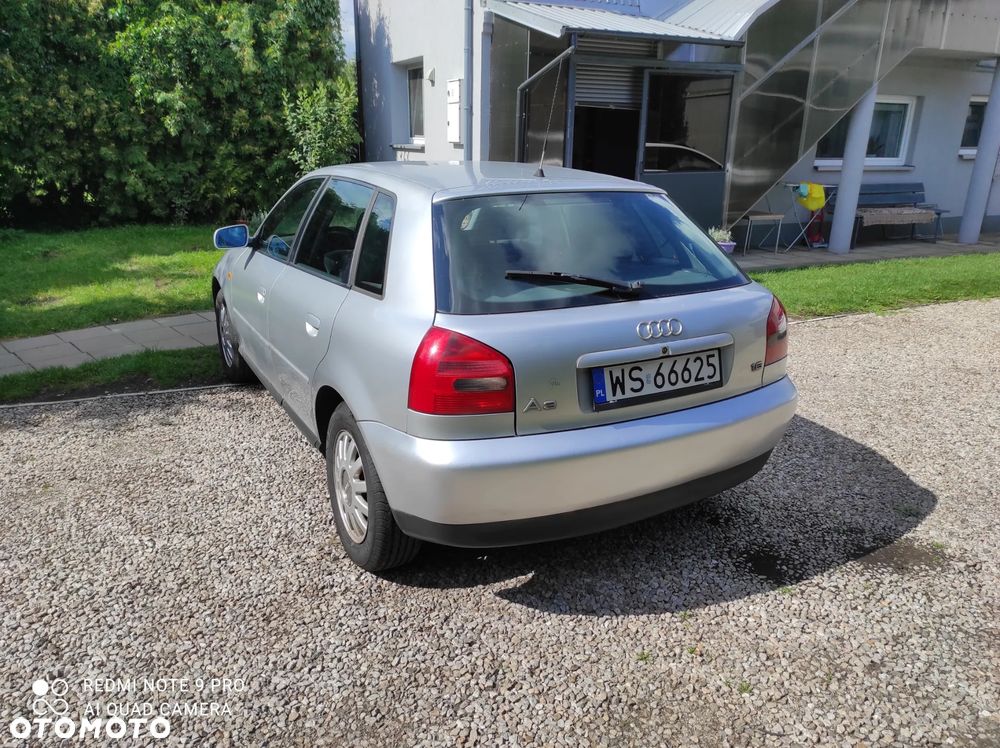 Audi A3 Sportback 1.6 Ambiente - 3