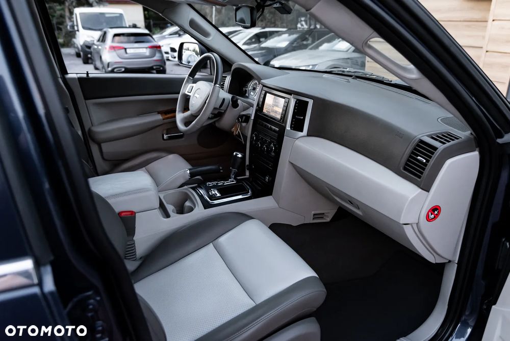 Jeep Grand Cherokee 4.7 4x4 Limited - 25