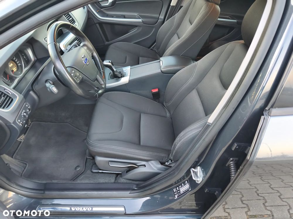 Volvo V60 D2 Kinetic - 12