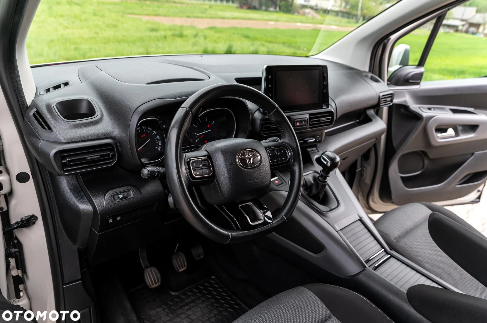Toyota Proace City Verso 1.2 Turbo L2 Team Deutschland 7-Sitzer - 29