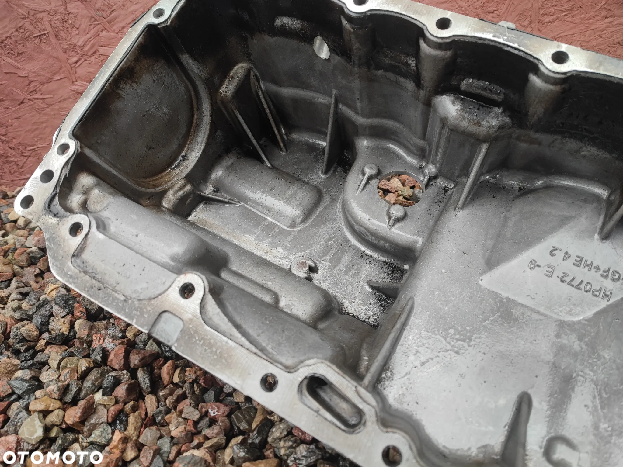 BMW E81 / E82 / E87 / E90 / E91 / E92 ORYGINALNA MISKA OLEJOWA / MISA OLEJU ALUMINIOWA DO SILNIKÓW GAMY N47 ( 1.8D / 2.0D ) O NR. 11 13 8 510 206 OEM W DABRDZO DOBRYM STANIE - 13