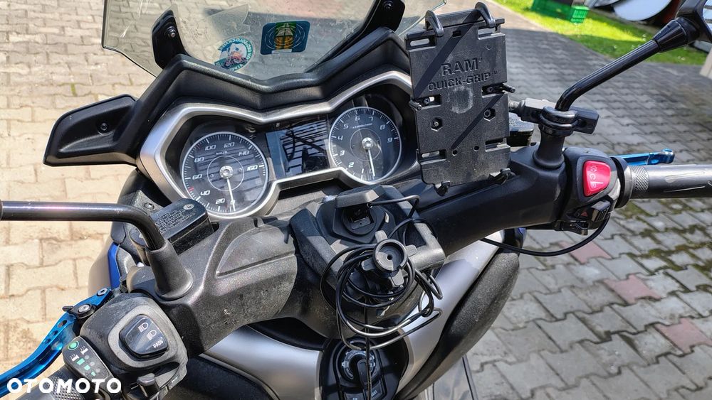 Yamaha X-max - 5