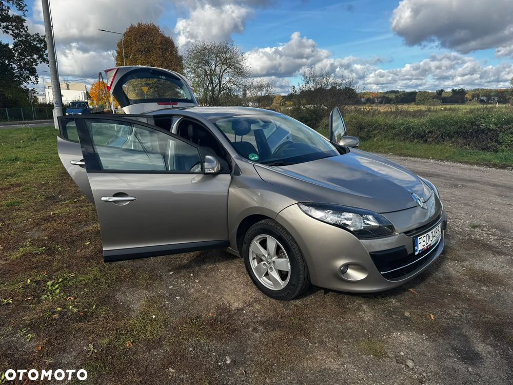 Renault Megane 2.0 140 CVT Luxe - 11