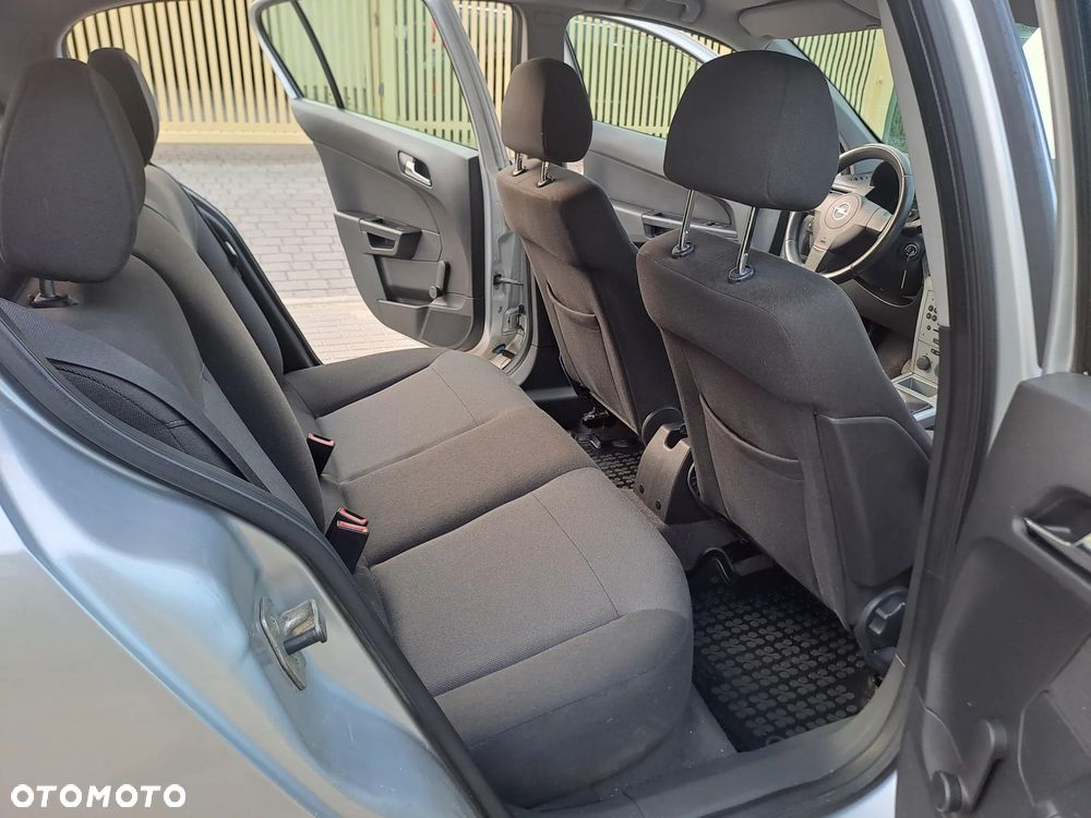 Opel Astra 1.6 - 10
