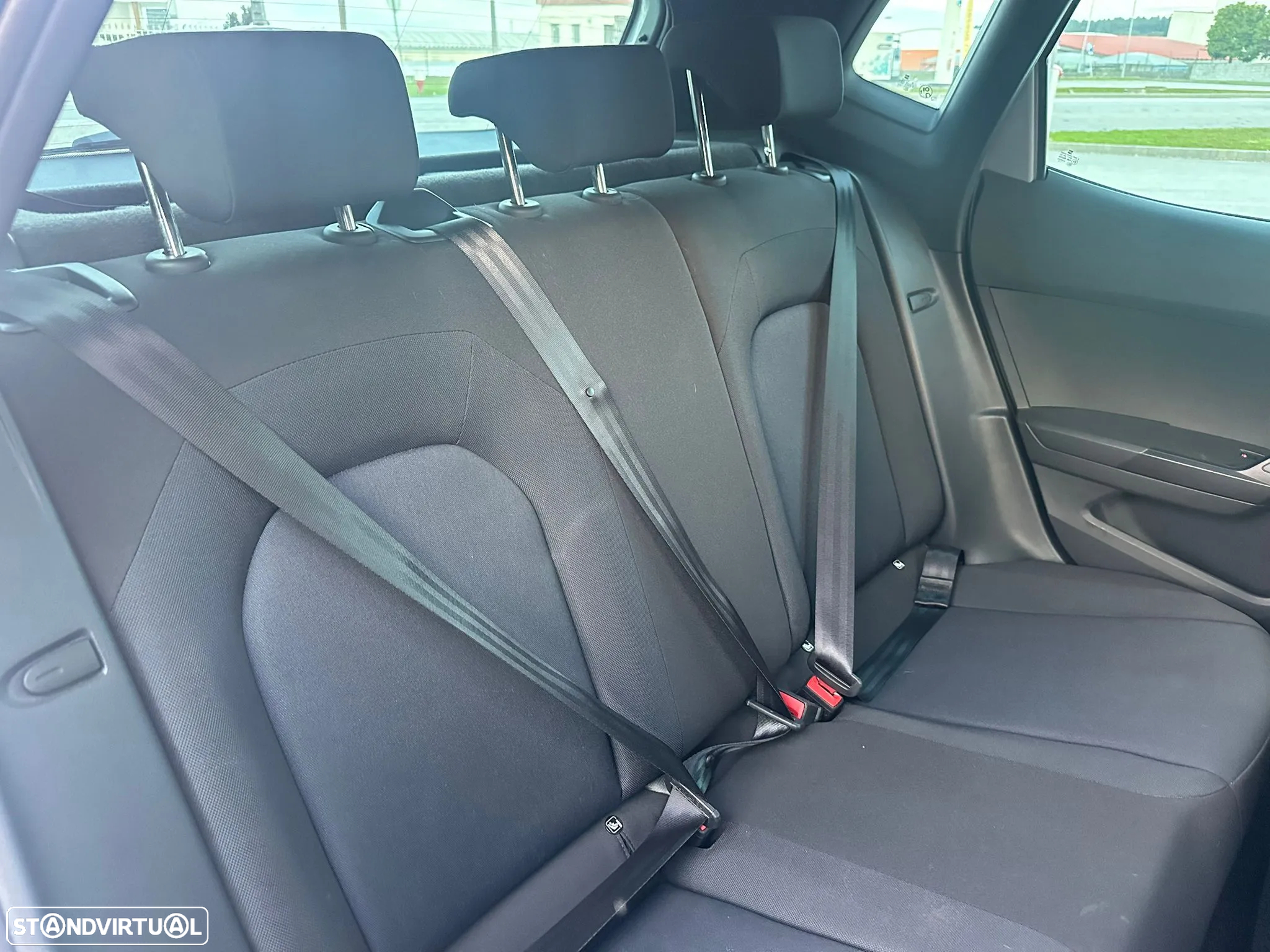 SEAT Arona 1.0 TSI FR - 9