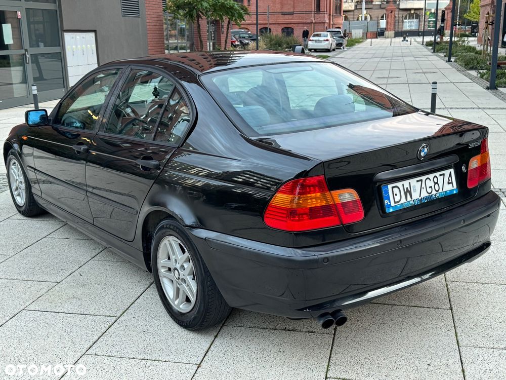 BMW Seria 3 2003 photo 3