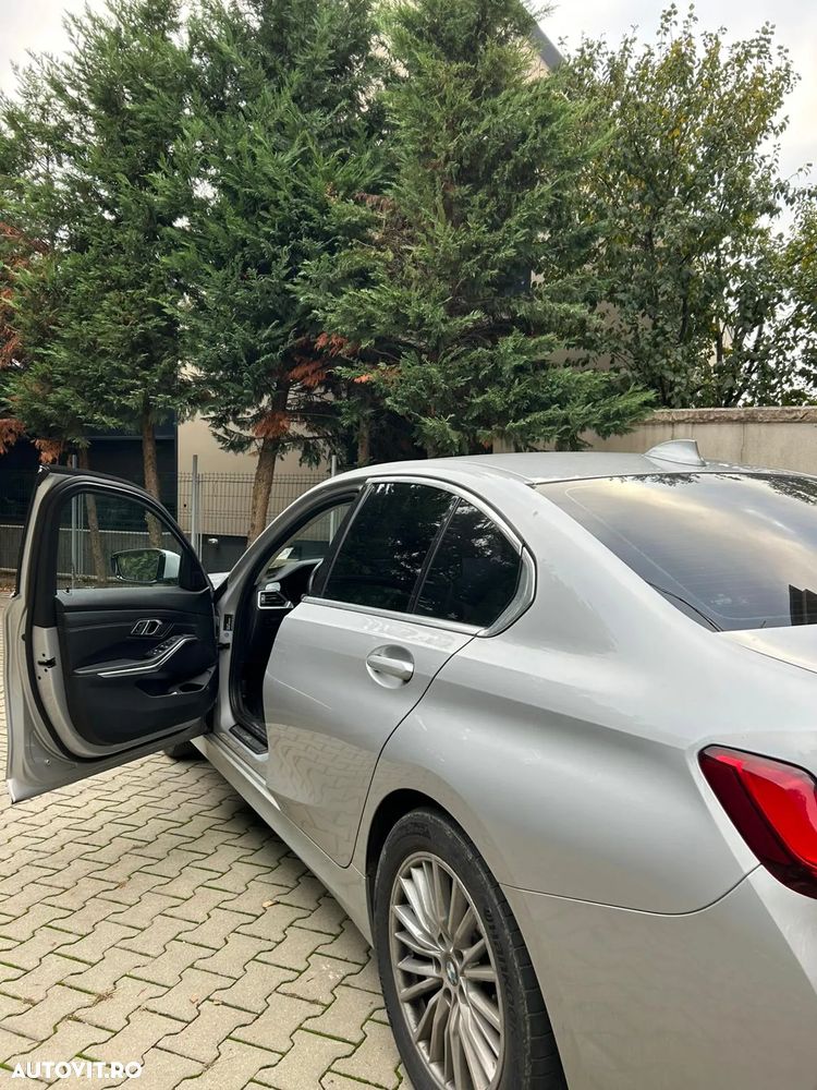 BMW Seria 3 330i Touring xDrive Aut. Advantage - 4