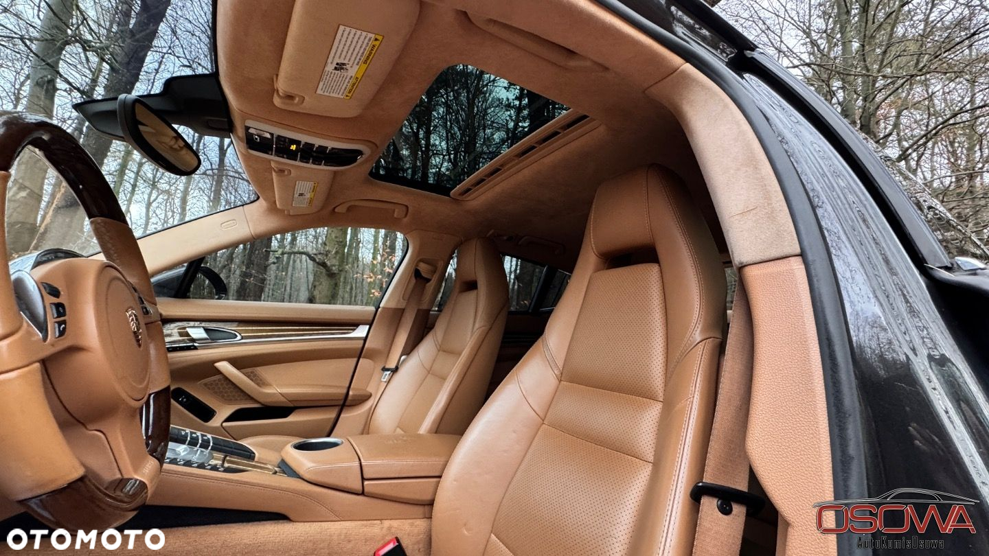 Porsche Panamera Turbo PDK - 15