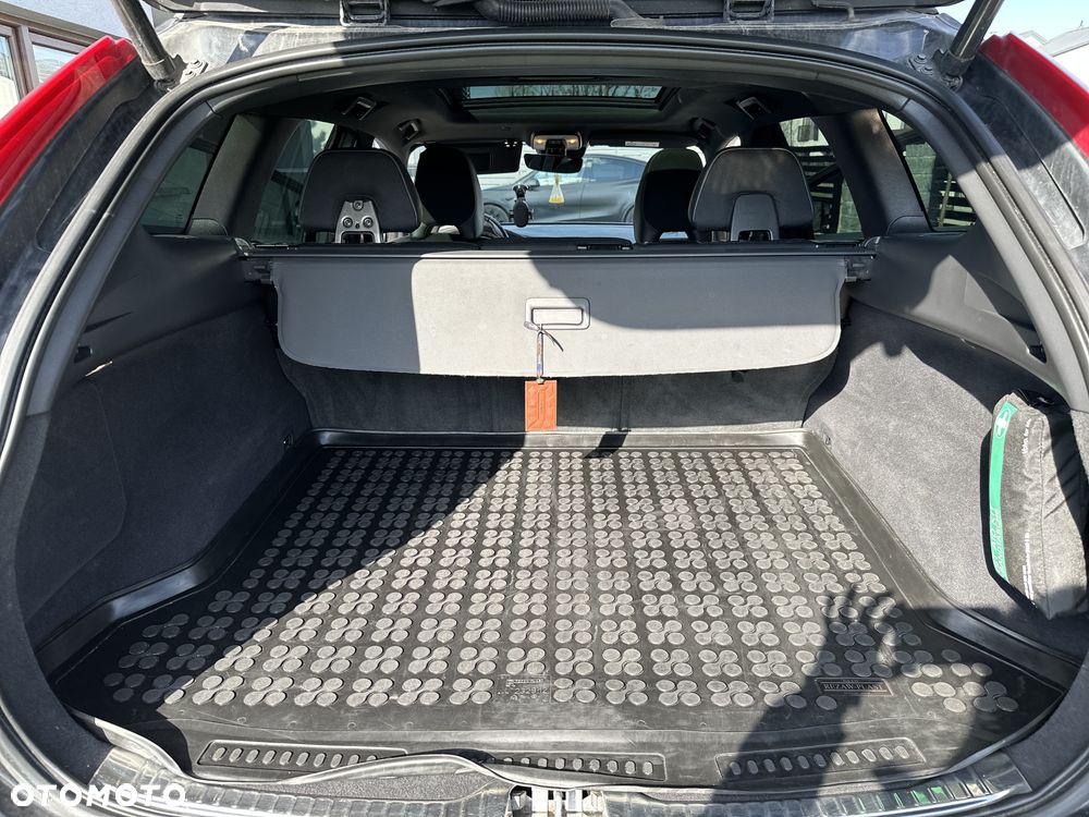 Volvo XC 60 D4 Drive-E Momentum - 5