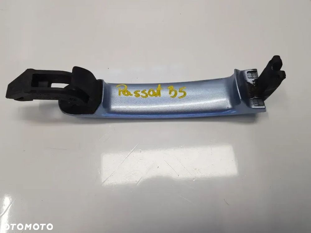 Klamka zewnętrzna vw Golf Polo Passat 3b0837207 - 2