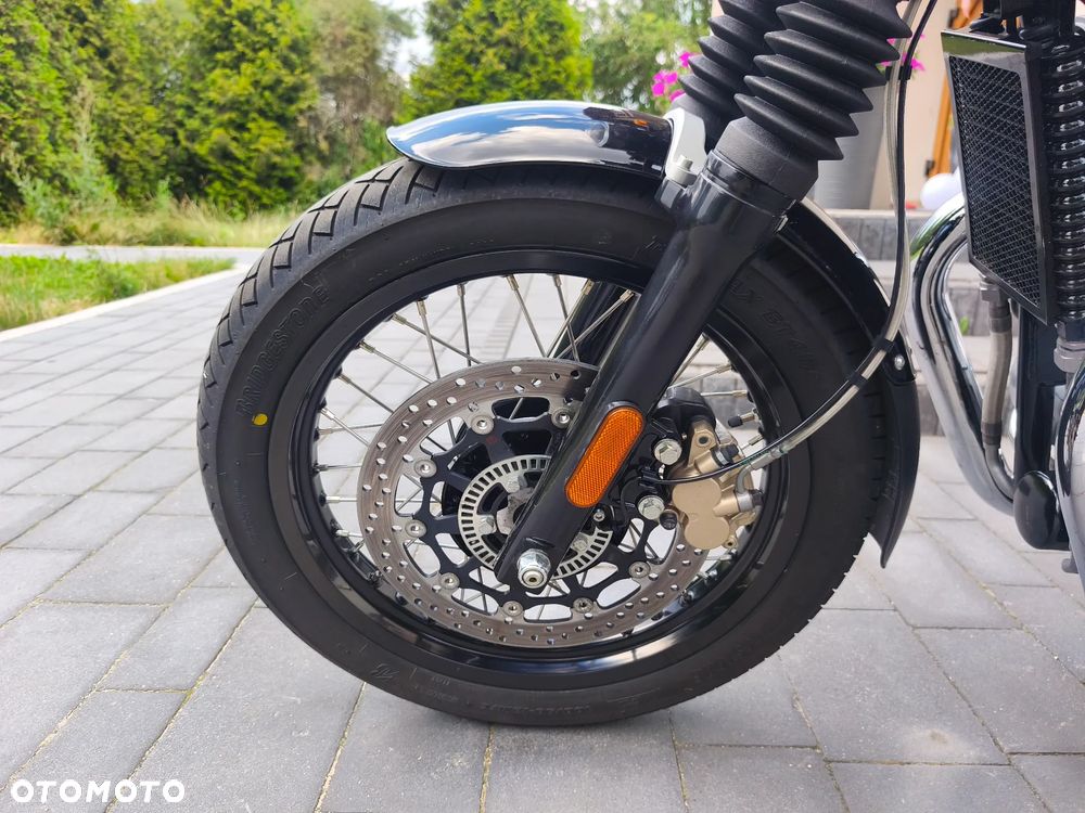 Royal Enfield Continental - 22