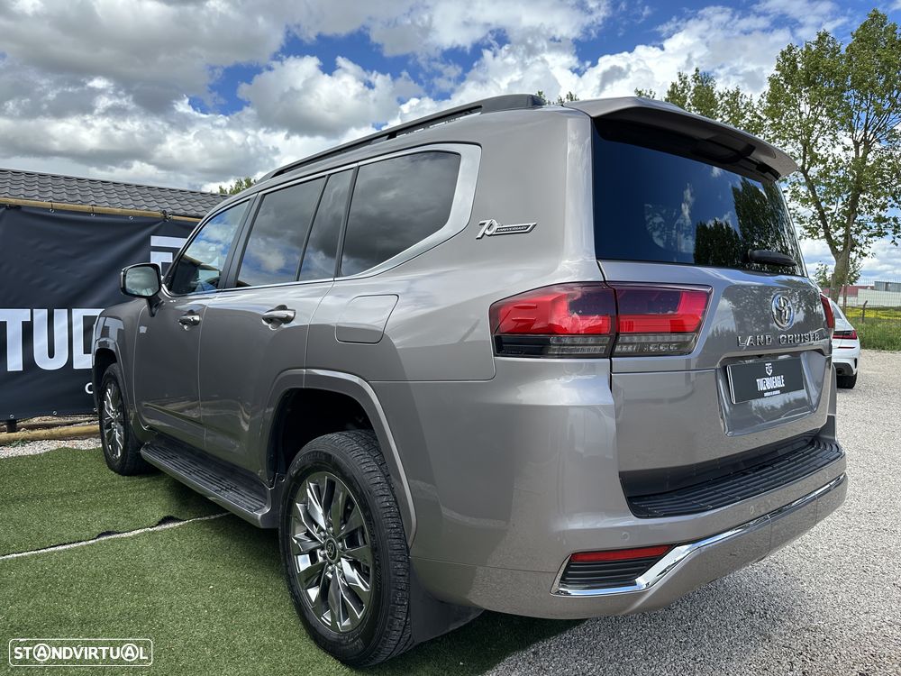 Toyota Land Cruiser 300 70th Anniversary - 2