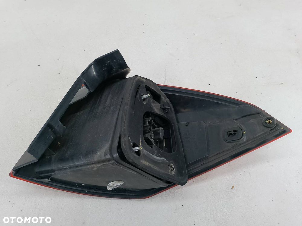 LAMPA TYLNA LEWA RENAULT LAGUNA III ( 07-15 ) KOMBI - 5