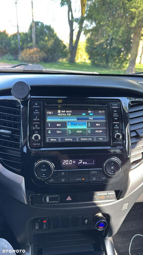 Mitsubishi L200 2.4 d DC Intense + - 18