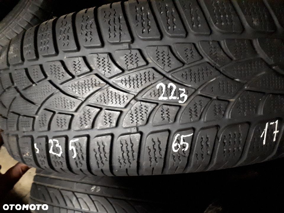 Dunlop 235/65/17 nr 223 - 1