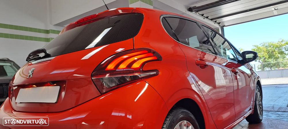 Peugeot 208 1.2 PureTech Allure - 55